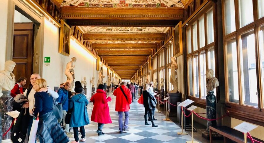Florence: Uffizi Gallery Small-Group Guided Tour with Ticket - Asking questions: when the small group format pays off