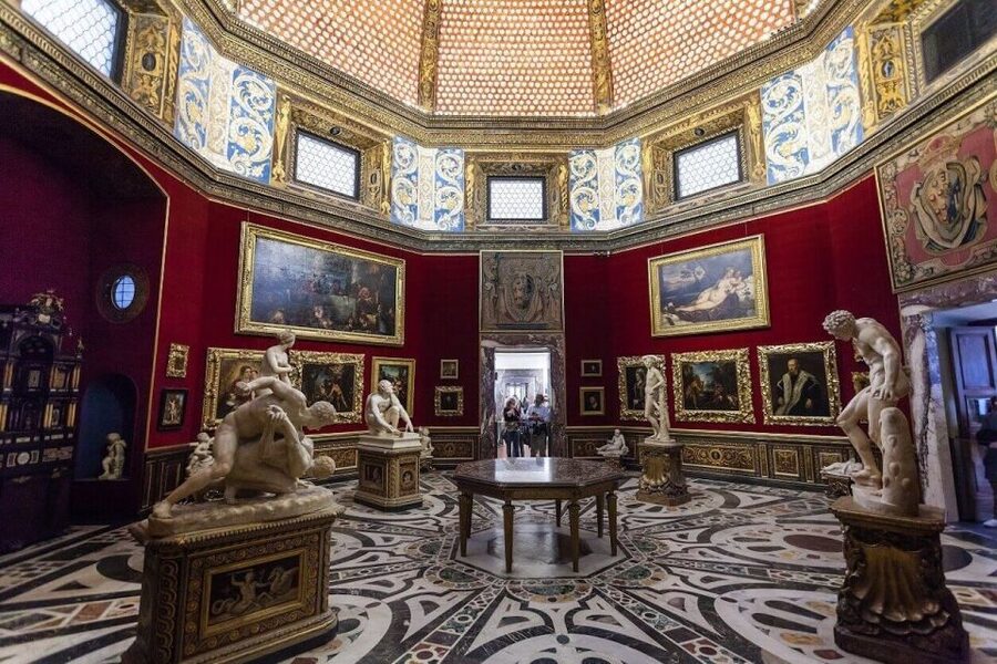 Florence: Uffizi Gallery Small Group with Entrance Tickets - Skip-the-line entry, then the reality check of security