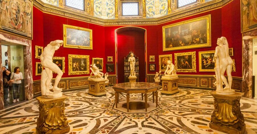 Florence: Uffizi Gallery Tickets with Optional Audio Guide - Inside the Vasari Building: What Your First Walk Should Feel Like