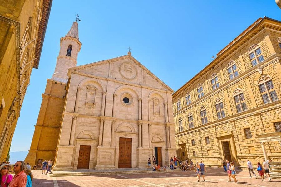 Florence: Val d'Orcia Private Chauffeur-Driven Tour - Montepulciano and the Vino Nobile connection