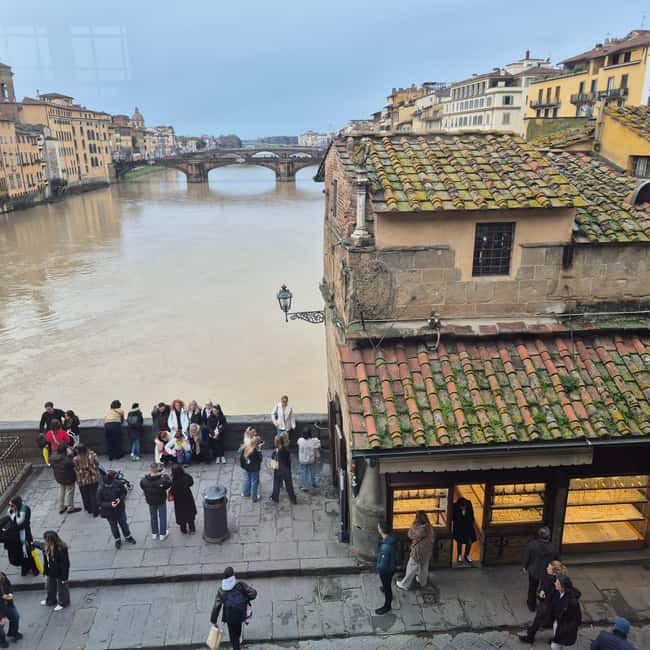 Florence: Vasari Corridor and Uffizi Gallery Exclusive Tour - Price and logistics: is it worth $324 per person?