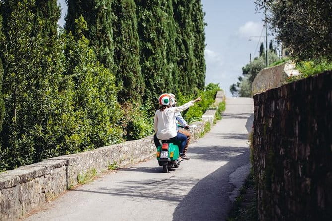 Florence Vespa Tour: Tuscan Hills and Italian Cuisine - Getting started in Florence: safety briefing, Vespa practice, and your driver license