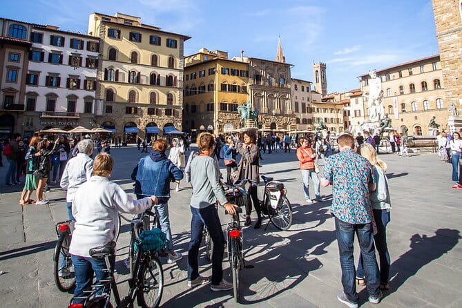 Florence Vintage Bike Tour–guided, small group or private option - Bikes, helmets, headphones, and the small group vibe