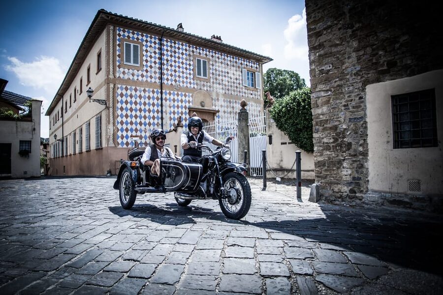 Florence Vintage Motorcycle Sidecar ride - Morning or Sunset - Michelangelo Square and terrace: timing your morning or sunset ride