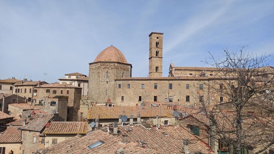 Florence: Volterra & San Gimignano Wine Tour with Lunch - Should you book this Florence to Volterra and San Gimignano wine tour?