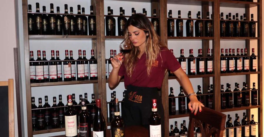 Florence: Wine Tasting and Paring Class Guided Tour - Via del Gomitolo dell’Oro: meeting point and what the start feels like