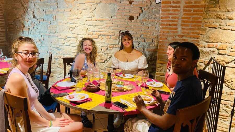 Florence: Wine Tasting and Paring Class Guided Tour - Price and value in Florence: is $52.38 a smart use of your time?