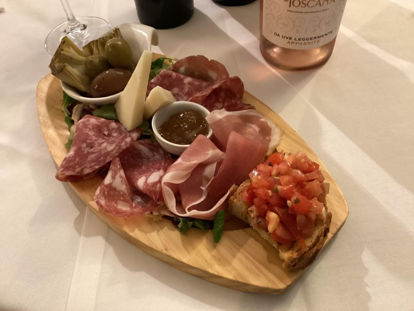 Florence: Wine Windows Walk with Wine Tasting and Appetizers - 1-Hour Wine Tasting and Tuscan Pairing Class
