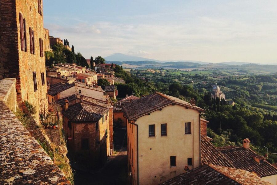 From Florence: Chianti, Montalcino & Montepulciano - Minivan - Stop in the Chianti Hills: Photo Views, Snacks, and Chianti Tasting