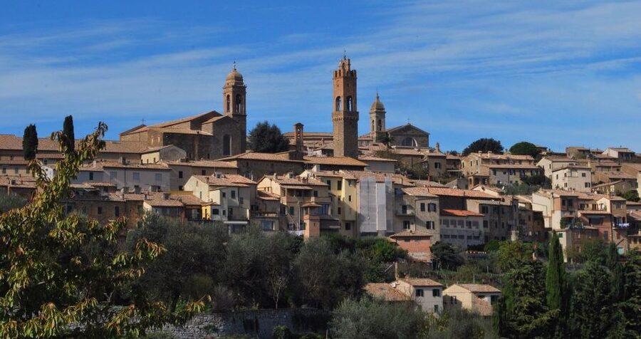 From Florence: Chianti, Montalcino & Montepulciano - Minivan - Montepulciano: Hilltop Squares, Steep Streets, and Nobile Wine