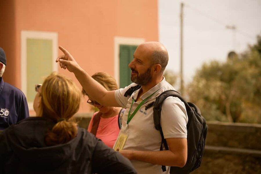 From Florence: Cinque Terre Day Trip with Local Guide - Stop-by-Stop: What Each Village Time Feels Like