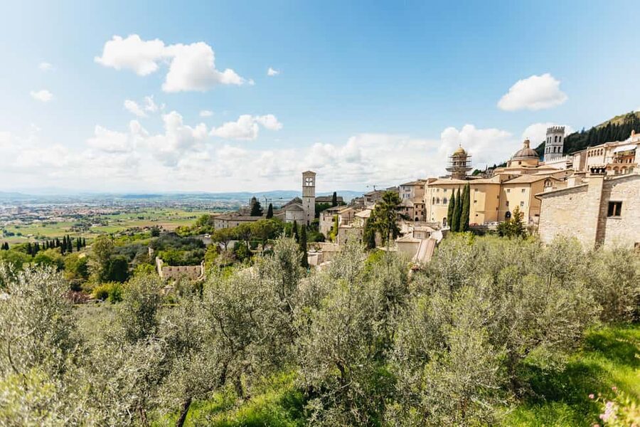 From Florence: Orvieto and Perugia Tour with Church Visits - The long coach day from Florence, and how to make it feel smooth