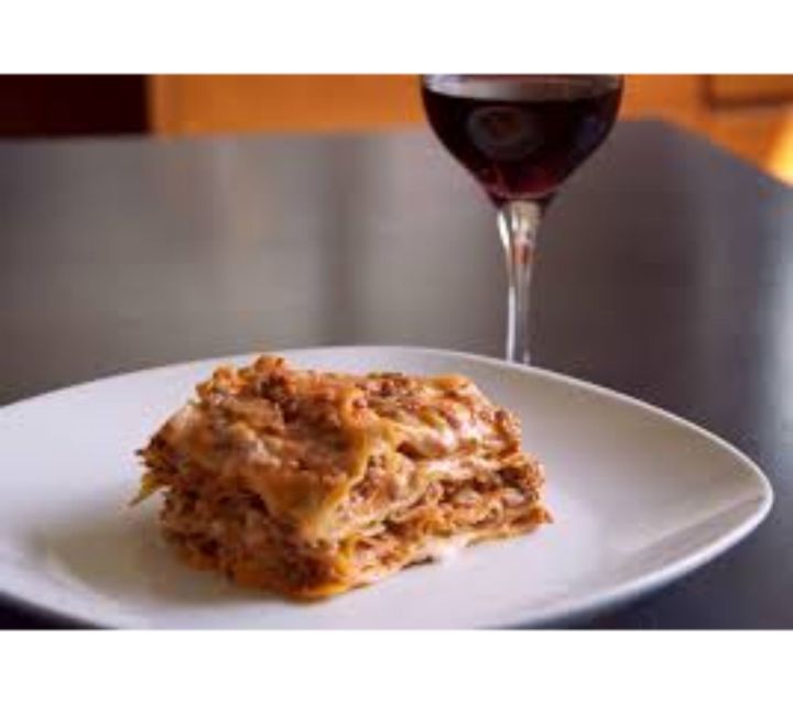 From Florence: Outdoor Wine Dining in San Gimignano Winery - Who should book this wine dining experience