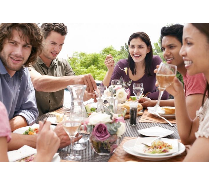 From Florence: Outdoor Wine Dining in San Gimignano Winery - Getting from Florence: the Piazza Adua meetup and coach ride