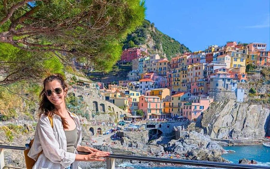 From Florence: Pisa and Cinque Terre Day Tour - Small Group - The train ride mindset: enjoying Liguria between villages