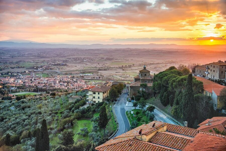 From Florence: Private Day Trip to Assisi and Cortona - Lake Trasimeno views and a wine moment that feels like a reward
