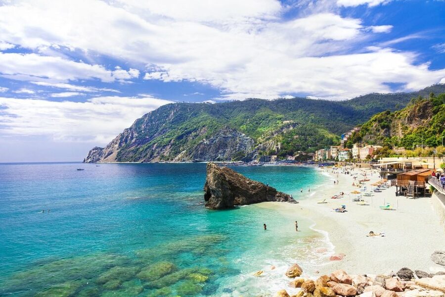 From Florence: Seaside Beauty Day Trip to Cinque Terre - The long-day rhythm: coach to La Spezia, then train hopping