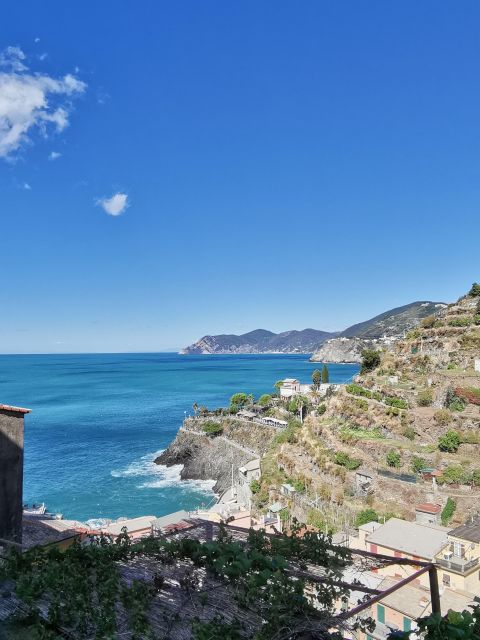 From Florence: Small-group to Cinque Terre and Pisa Day Tour - The ferry hop between villages: why water travel is worth it