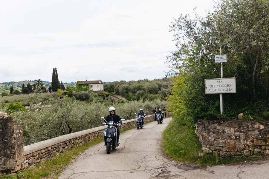 From Florence: Tuscan Countryside Vespa Tour with Tastings - Vintage Automatic Vespa Instructions, Helmet Fit, and the Safety Check