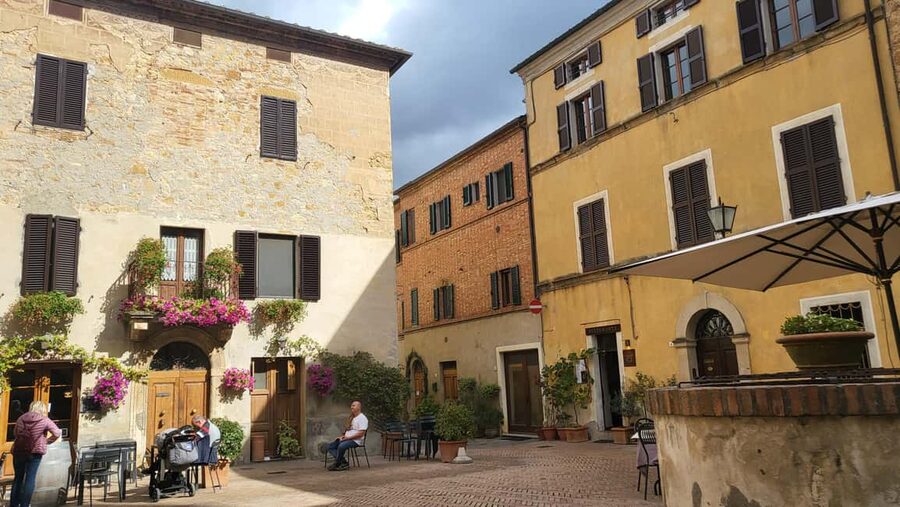 From Florence: Tuscany Hills Wine Tour - Val d’Orcia and Pienza, where you slow down on purpose