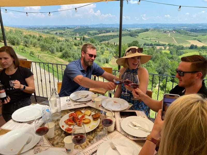 From Florence: Tuscany & San Gimignano Tour with 2 Tastings - From Piazza della Calza to Chianti Hills: the start that sets the tone