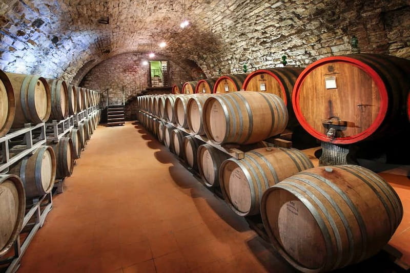 From Florence: Tuscany Wine & Food Tour with Guide - The drive out of Florence, and why the timing feels different