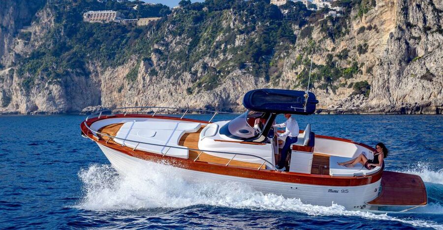 From La Spezia: Cinque Terre Boat Trip with Food Tastings - Vernazza Disembarkation: The Village Walk You Can Actually Do