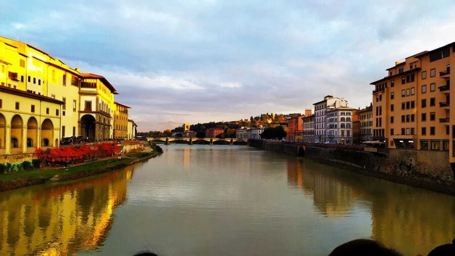 From Rome: Discover Florence and Pisa in a Full-Day Tour - Small Group Size: Why Max 12 Changes How the Day Feels