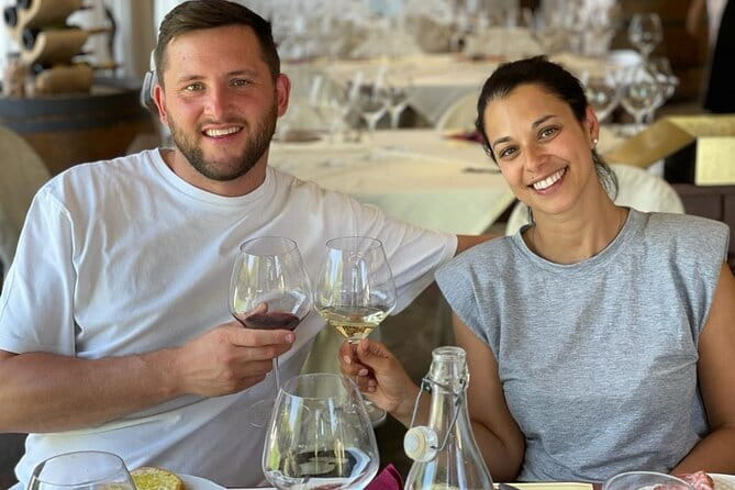 From San Gimignano: Tuscany Vespa Tour, Lunch & Wine Tasting - Why a 50cc automatic Vespa is the right way to see the Chianti hills
