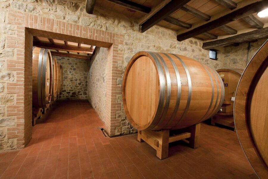 From Siena: Brunello di Montalcino Guided Wine Tour W/ Lunch - Third winery and final tastings: learning how aging shapes taste
