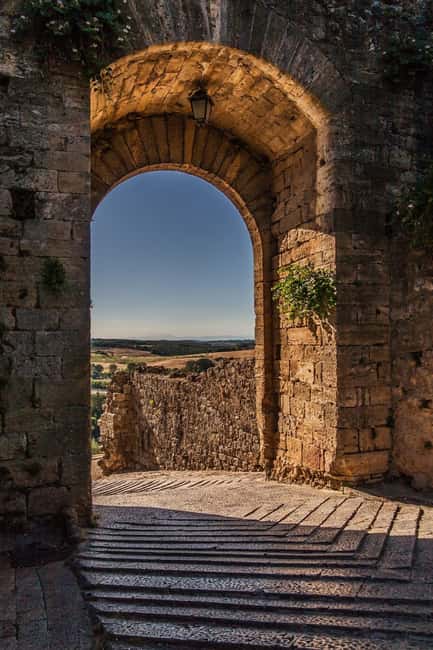 From Siena: Chianti and Castles Tour with Wine Tastings - Castellina in Chianti: A Town Stop Built for Guided Sights Plus Wandering Time