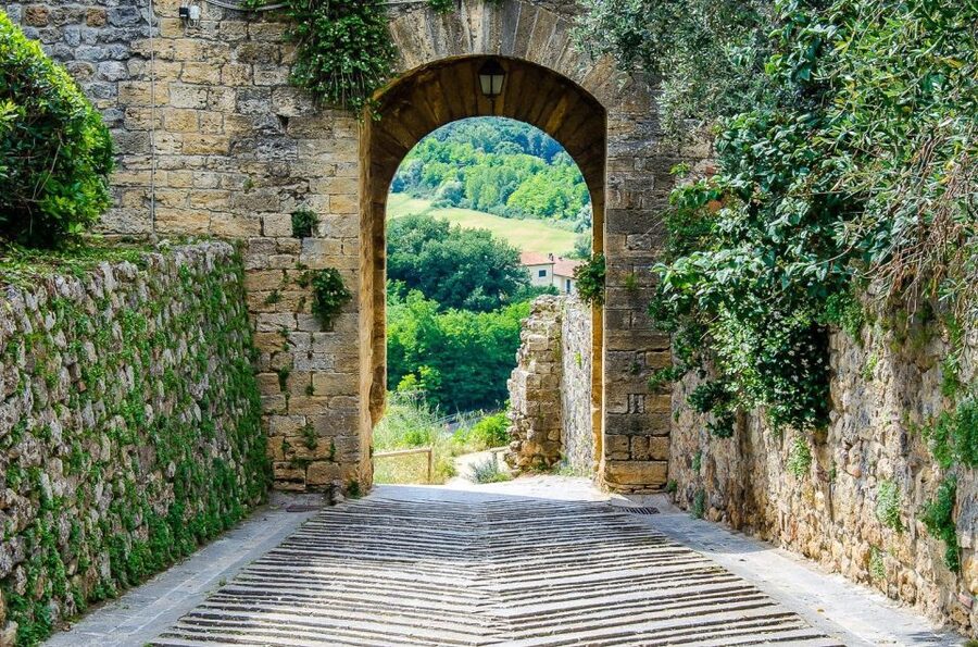 From Siena: Day Tour in a Vintage Fiat 500 with Winery - Castellina in Chianti stop: photos, a visit, and free time to wander