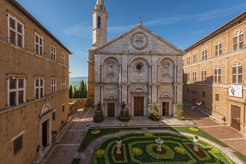 From Siena: Pienza and Montepulciano Small-Group Tour - Cellars carved into earth: Vino Nobile tasting that feels hands-on