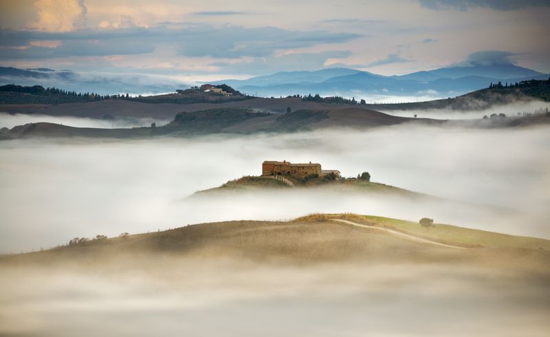 From Siena: Pienza and Montepulciano Small-Group Tour - The organic farm lunch, pecorino tasting, and terrace time