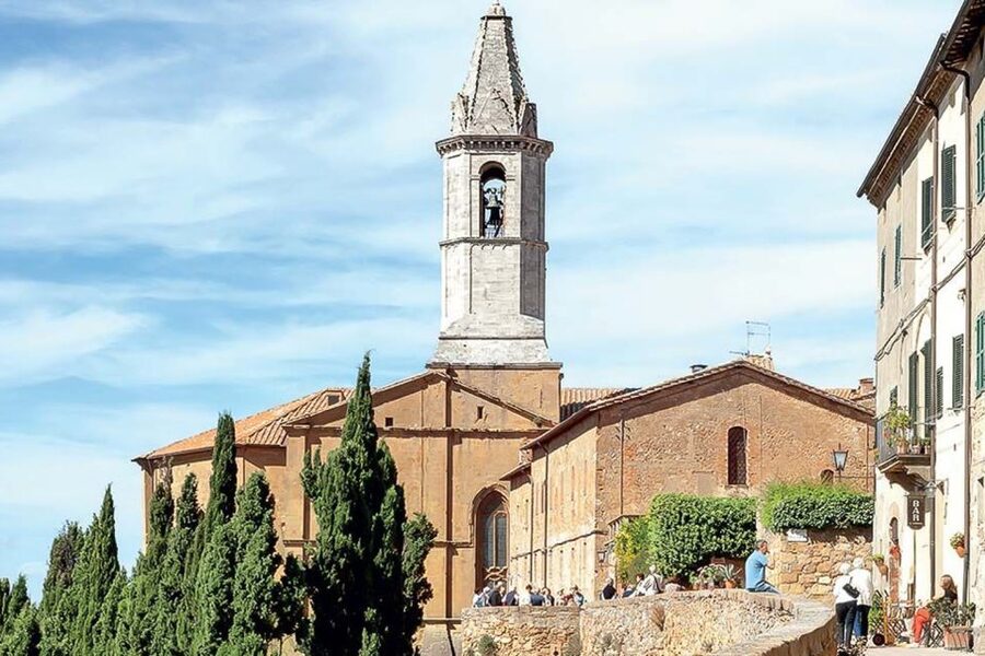 From Siena: Tuscany Hills Wine Tour - Monteriggioni to the first cellar: Chianti tastings plus olive oil education