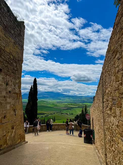 From Siena: Tuscany Hills Wine Tour - Getting from Siena: meeting at the station and the time reality