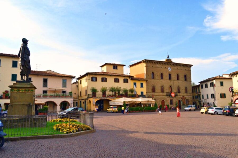 Half-day Hills Experience to San Gimignano with Pic Nic Wine - Free time in San Gimignano: how to spend it without missing the good stuff