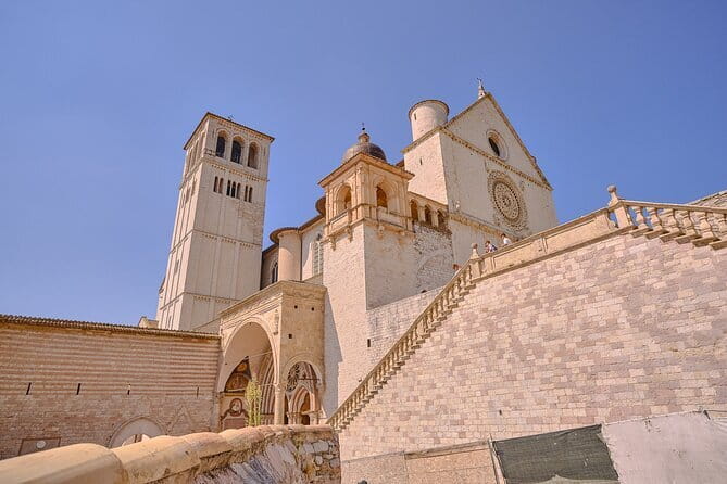 Heart of Italy Day Trip: Visit Perugia and Assisi from Florence - Meeting at Piazzale Montelungo: simple logistics, early start