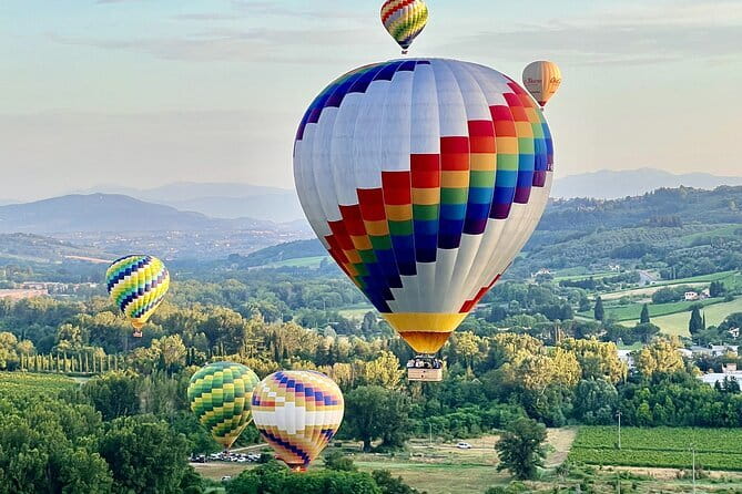 Hot Air Balloon ride in Tuscany countryside from Chianti - The flight: about one hour over vineyards, olive groves, and hills