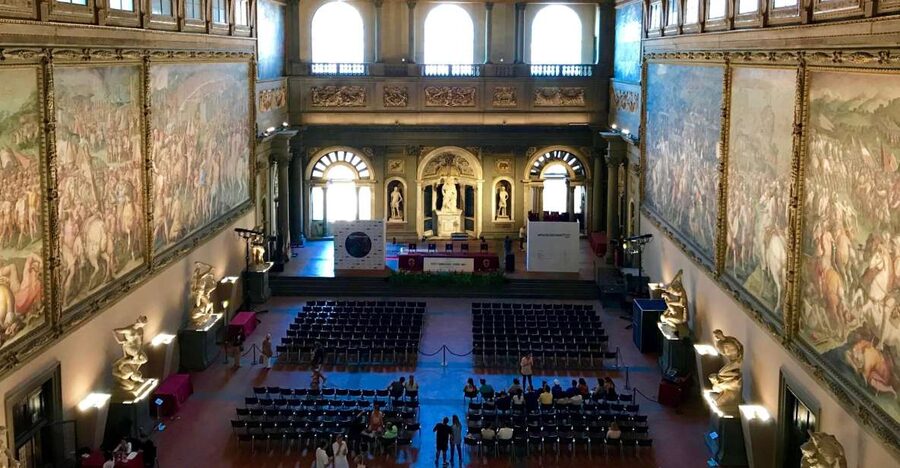 Inferno Florence Private 3-Hour Tour - Turning Florence into a living story at Piazza della Signoria