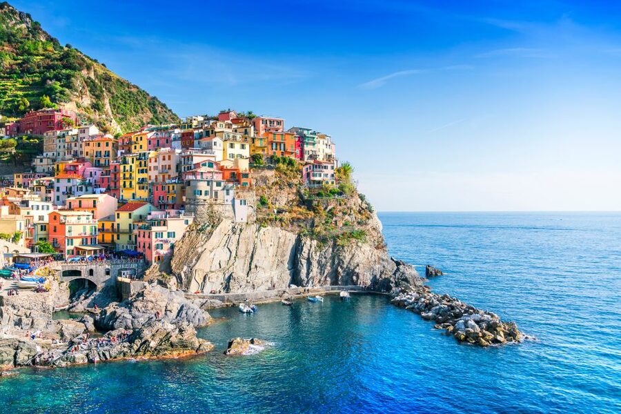 La Spezia: Cinque Terre Guided Hiking Tour - Manarola to Corniglia: steep trail, vineyards, and cliff-edge caution
