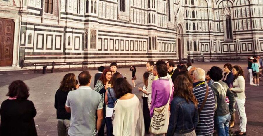 Legends of Florence: Exclusive Walking Tour by night - Early Florence after dark: San Firenze, the Gondi area, and the first big mood shift