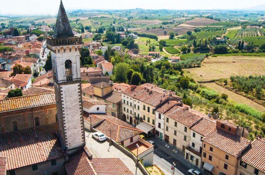 Leonardo da Vinci's Homeland Private Excursion from Florence - Getting Out of Florence: Pickup Options and Minivan Comfort
