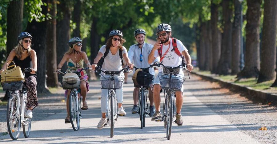 Lucca: 3-Hour Bikes & Bites Foodie Adventure like a Local - Key highlights at a glance