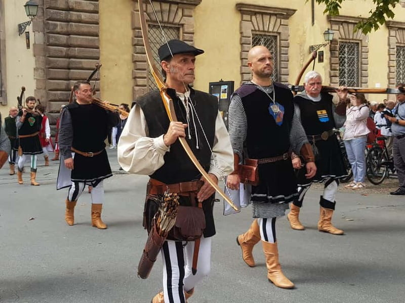Lucca classica: visita guidata in ITALIANO - What to do before you go: shoes, water, and ticket planning