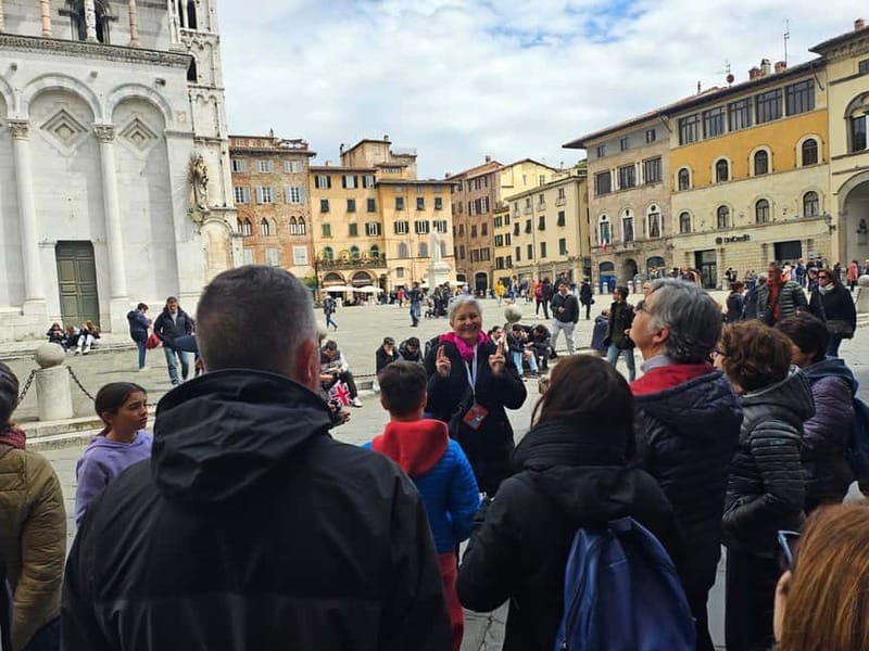 Lucca classica: visita guidata in ITALIANO - Meeting near Francesco Burlamacchi, then settling into Piazza San Michele