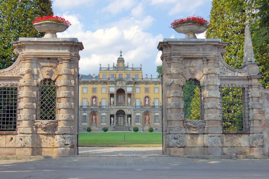 Lucca: E-Bike Rental - When you go beyond town: hills, villas, vineyards, and villages