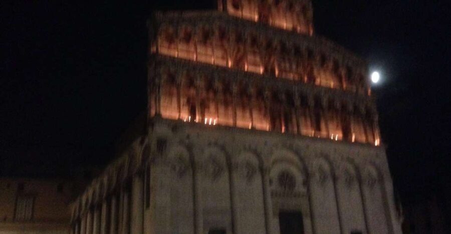 Lucca: Guided City by Night Walking Tour - Key Stops That Make This Lucca Night Walk Worth It