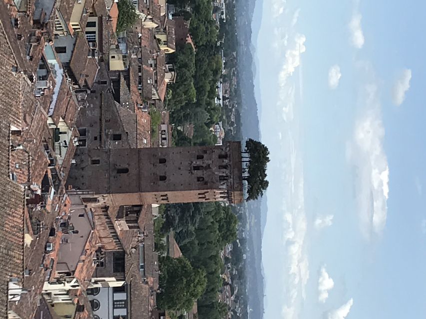 Lucca: Guided City by Night Walking Tour - Bilingual Guide Power: What Makes the Stories Work