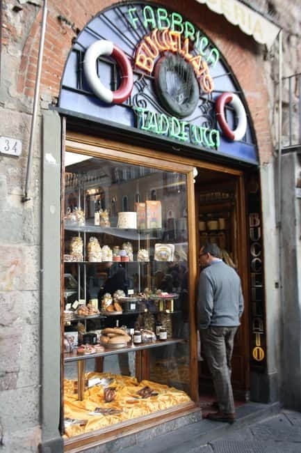 Lucca: join a 'must see' walking tour! (English) - The exact flow: what happens on the walk